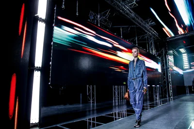 Look 3